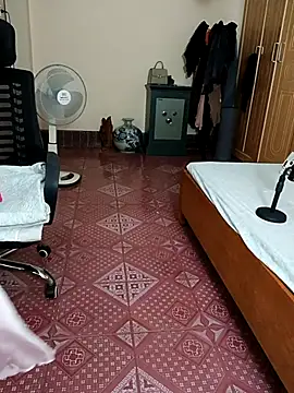 Moona heny online show from October 8, 6:40 am