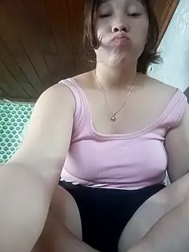 miumiu 00 online show from February 21, 10:05 am