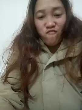 miumiu 00 online show from February 5, 12:08 pm