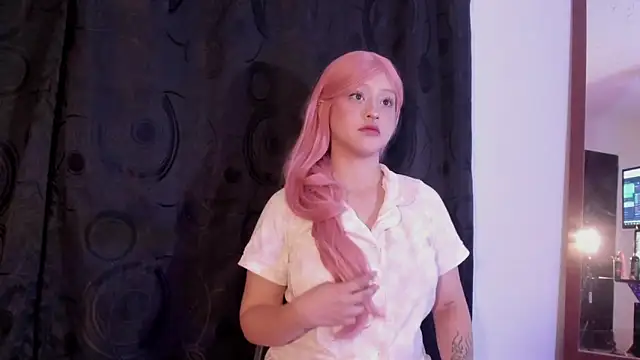 Suxan White  online show from September 11, 12:49 pm