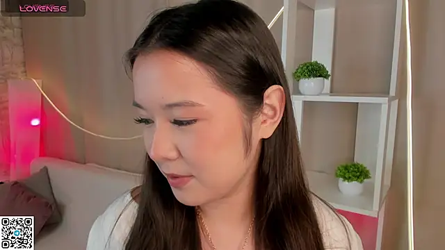 AlberthaEscue online show from December 14, 4:18 am