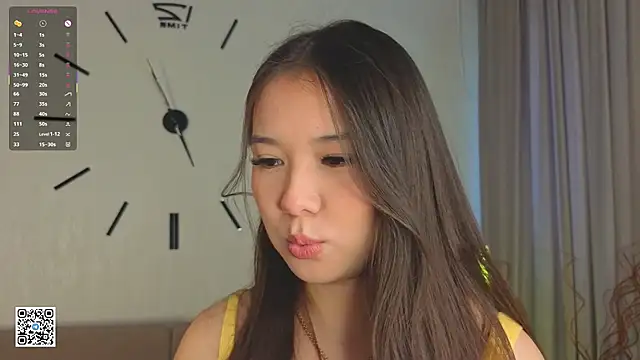 AlberthaEscue online show from September 17, 4:10 am