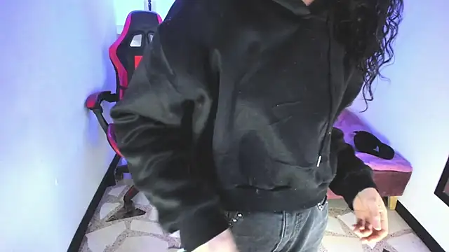 alison moon7 online show from November 5, 11:15 am