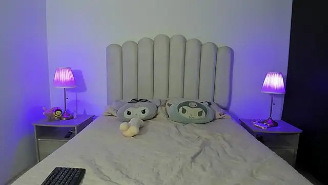 SofieBunnie online show from November 10, 11:11 pm