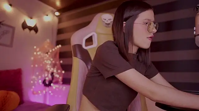 Lana Dreams  online show from October 23, 12:49 am