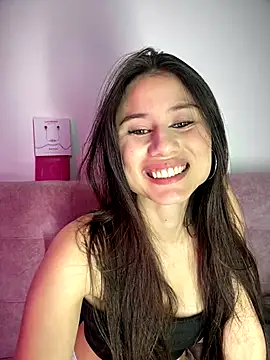 Snapshot of VioletaLorette chatting on October 21, 3:43 am VioletaLorette online show from October 21, 3:43 am