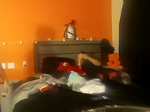 Snapshot of LusciousKandy chatting on October 22, 7:13 am LusciousKandy online show from October 22, 7:13 am