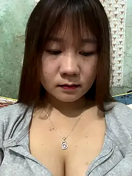 qinejr37 online show from December 15, 1:44 am