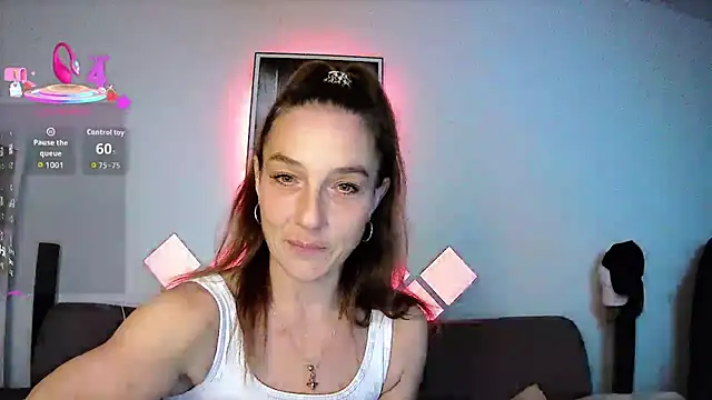 XBellaXundXUweX online show from September 13, 7:55 pm