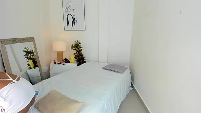 emy barnert online show from October 24, 1:18 pm