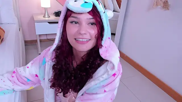 mae lyra online show from October 1, 10:59 pm