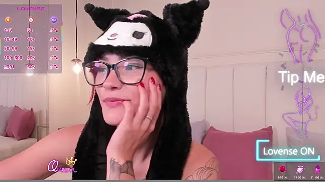 mae lyra online show from February 19, 9:57 pm