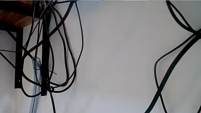 skinnyverus18 online show from April 19, 6:54 pm