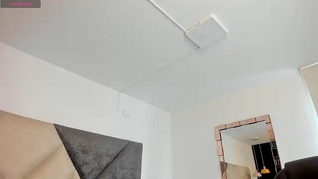 SaraWagner  online show from September 24, 6:40 pm