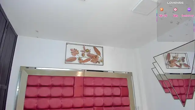 SaraWagner  online show from December 17, 12:16 am