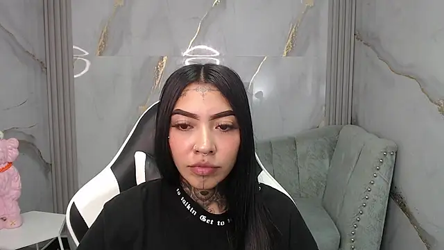 Ashley Blum v online show from November 5, 8:25 pm