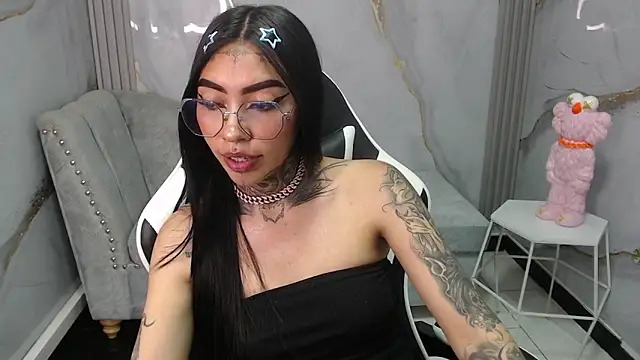 Ashley Blum v online show from October 4, 8:46 pm