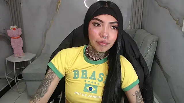 Ashley Blum v online show from December 15, 8:25 pm