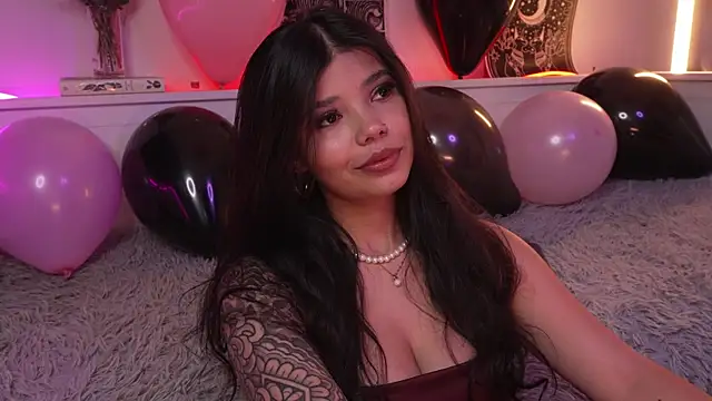 sophieee art online show from July 30, 4:24 am
