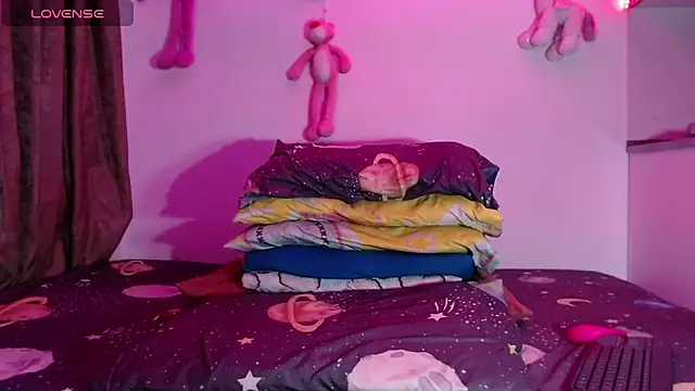 AllysonStonne online show from April 15, 12:33 am