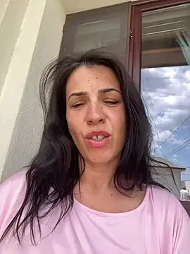 AlyaRei online show from May 25, 11:20 am