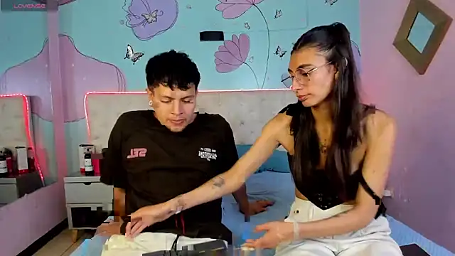 Ethan N Abby online show from January 7, 8:12 pm