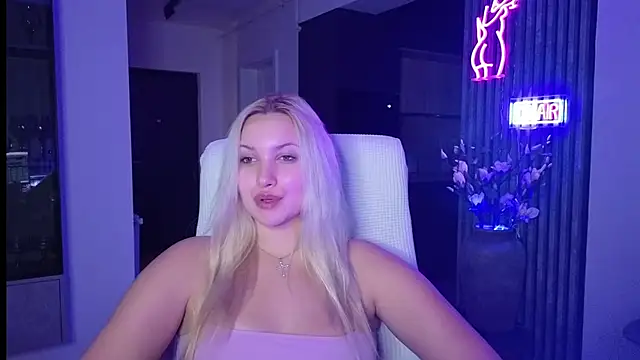Snapshot of adrelaxina chatting on October 21, 11:09 pm adrelaxina online show from October 21, 11:09 pm