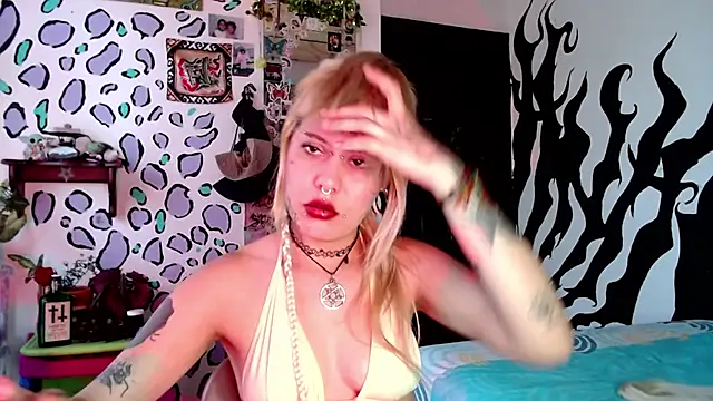 MistressMariam  online show from September 20, 9:57 pm