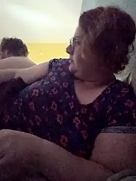XEmoxkittyx online show from July 20, 8:53 pm