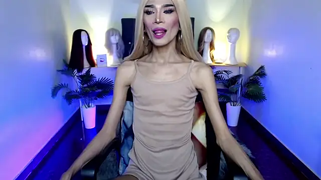 itsmeMonicaloove69 online show from October 18, 7:55 am