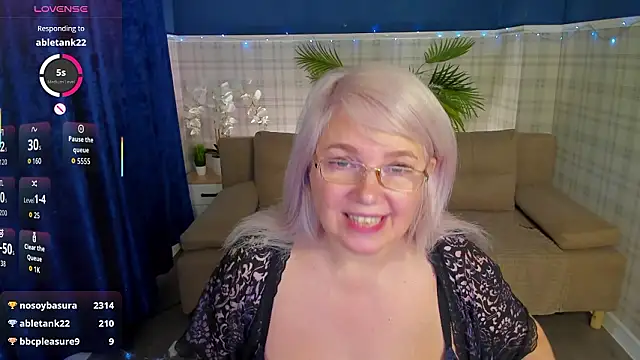 Hella Fabel online show from February 3, 6:40 am