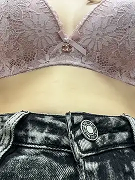 Sky Cutie online show from November 15, 4:35 am