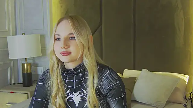 Sky Cutie online show from April 9, 6:19 am