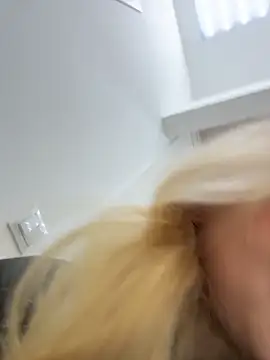 Sky Cutie online show from February 3, 5:38 am