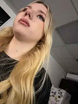 Sky Cutie online show from February 7, 4:27 am