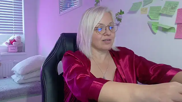 Linsy Kim online show from December 5, 9:54 am