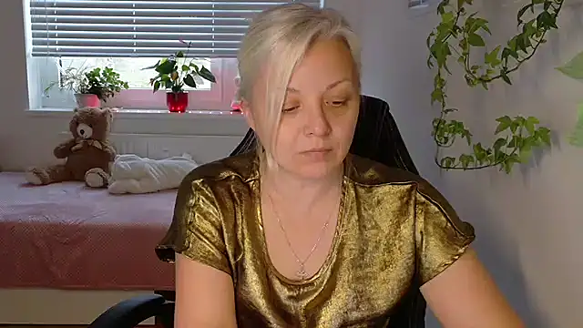 Linsy Kim online show from March 21, 4:56 pm