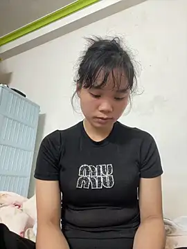 Snapshot of Ngoc-bbi chatting on October 13, 6:49 am Ngoc-bbi online show from October 13, 6:49 am