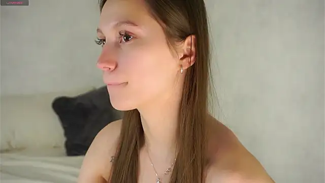 MelaniSeiver online show from February 4, 7:00 am