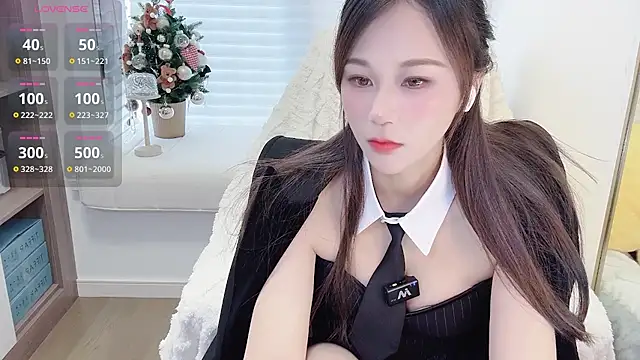 BlueBaby-77 online show from November 19, 3:39 am