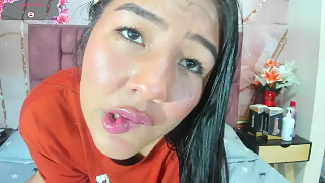 luna maisonn online show from October 22, 8:36 pm