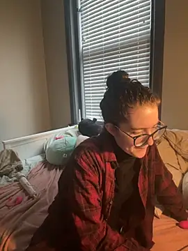 knottybunny online show from November 30, 4:00 pm