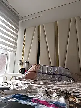 Sarahlove 90 online show from March 18, 5:40 pm