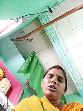 Snapshot of Sexy_queeny chatting on September 20, 8:01 am Sexy queeny online show from September 20, 8:01 am