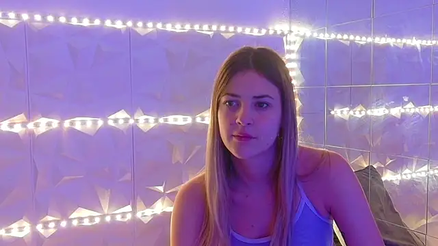 Aishha  online show from November 10, 6:08 am