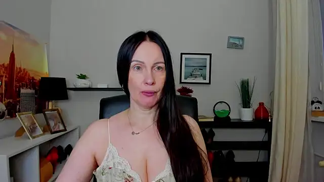 Snapshot of Velvet_Jasmine chatting on October 22, 5:23 am Velvet Jasmine online show from October 22, 5:23 am