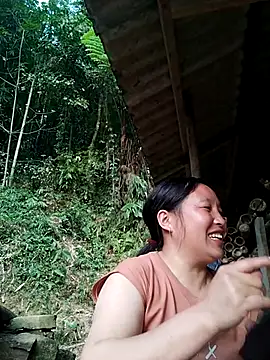 miss-su online show from February 28, 9:52 am