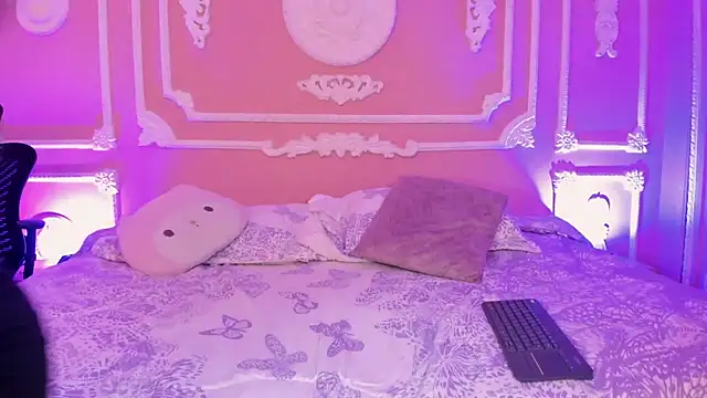 aitana johns online show from October 15, 12:19 pm