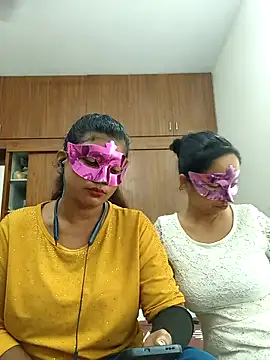 your chandni04 online show from October 8, 8:18 am