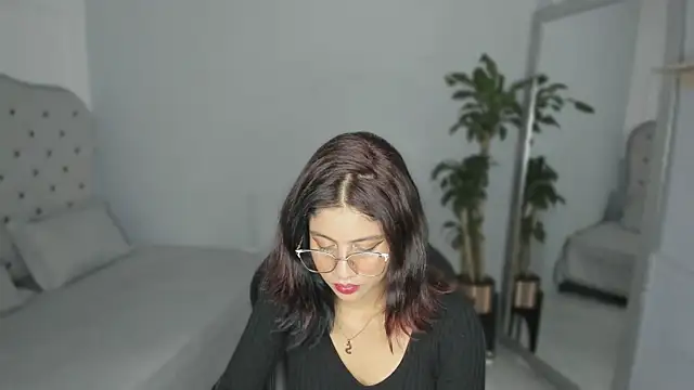 Julieth brown  online show from September 11, 3:40 am